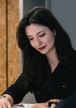 Izem-Celik_WEBSITE_EDIT_V2