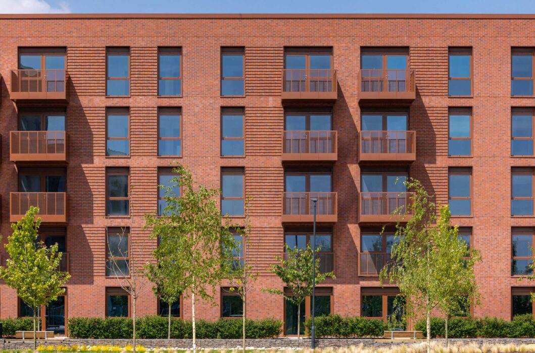 PBFeature-3840×2160