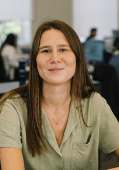 Laura-Kenyon_WEBSITE