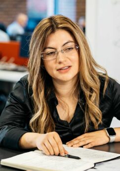 Laura-Ruxton_WEBSITE