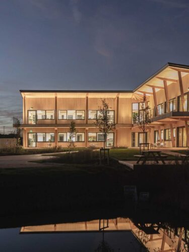 UHQ_ExteriorComplete04_3840x2160