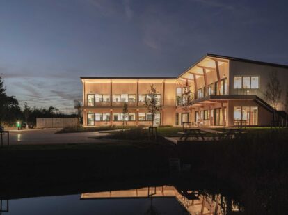 UHQ_ExteriorComplete04_3840x2160