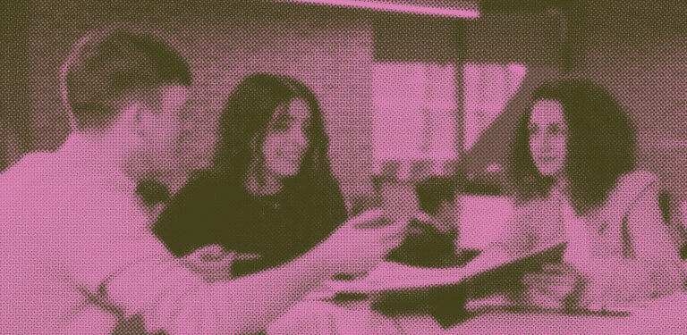 Leeds_Contact_Duo_KhakiPink_2560x1710