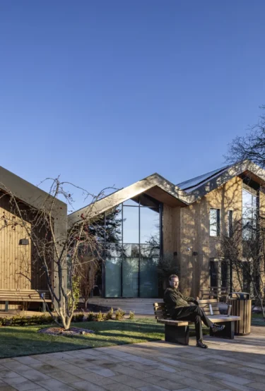 Rob Burrow_Header_Image_08