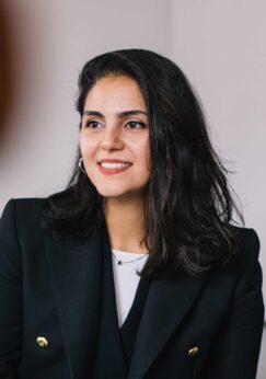 Taraneh Joorbachian_cw-london-studio-21jul22-152_WEBSITE