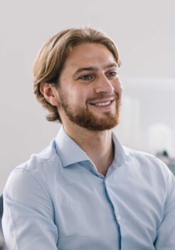 Oliver Tokely_cw-london-studio-21jul22-61_WEBSITE