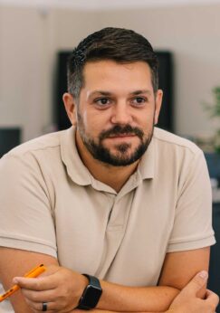 Dan Chadwick_cw-warwick-studio-06sep22-236_WEBSITE