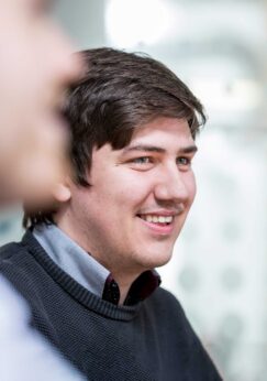 Phill Pell_V2I3328_WEBSITE